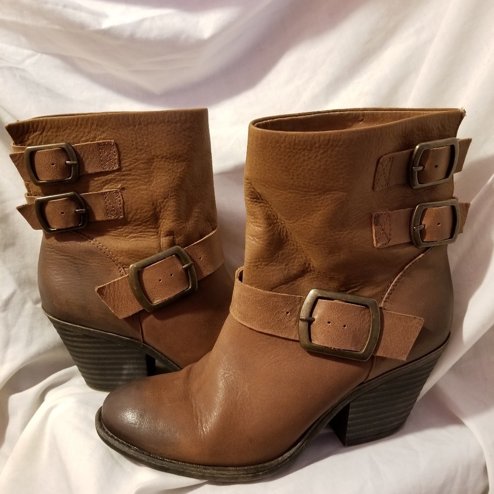 Lucky Brand Tommie ankle boot 8 M brown distressed